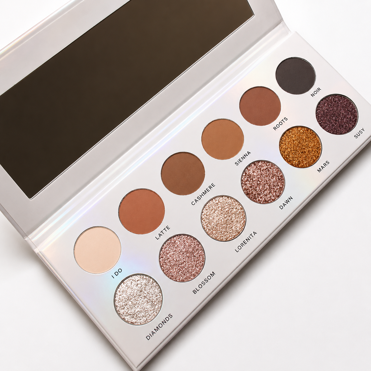 ESSENTIALS EYESHADOW PALETTE